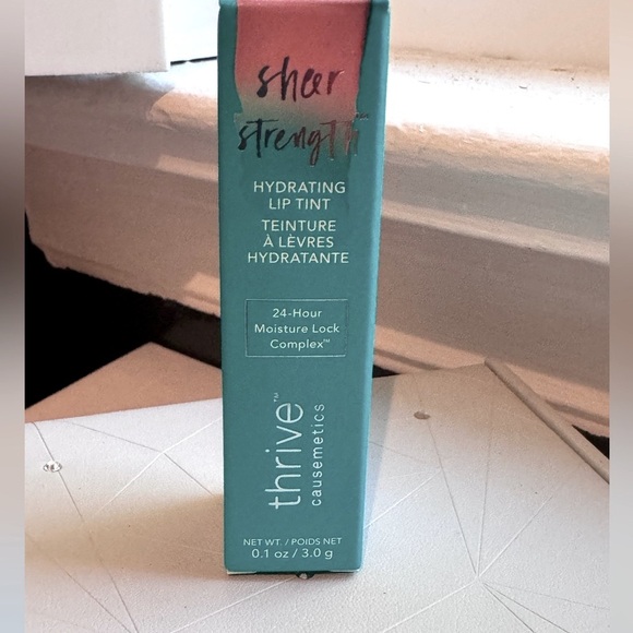 🎩 Unique Thrive Causemetics Shar Strength Hydrating Lip Tint - Color Melissa 🎩 - Picture 7 of 9